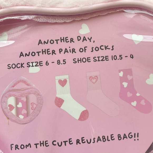 Expressions Young Girl Press on Nail & Purse Sock Set - Picture 5 of 6